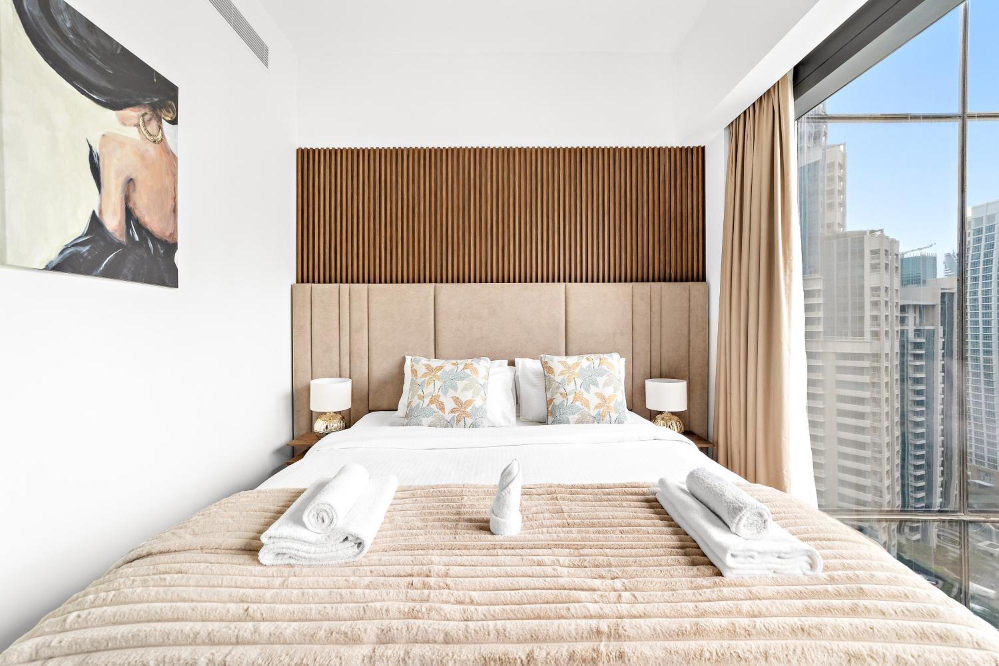Luxury 2 Bedroom - Next To Opera