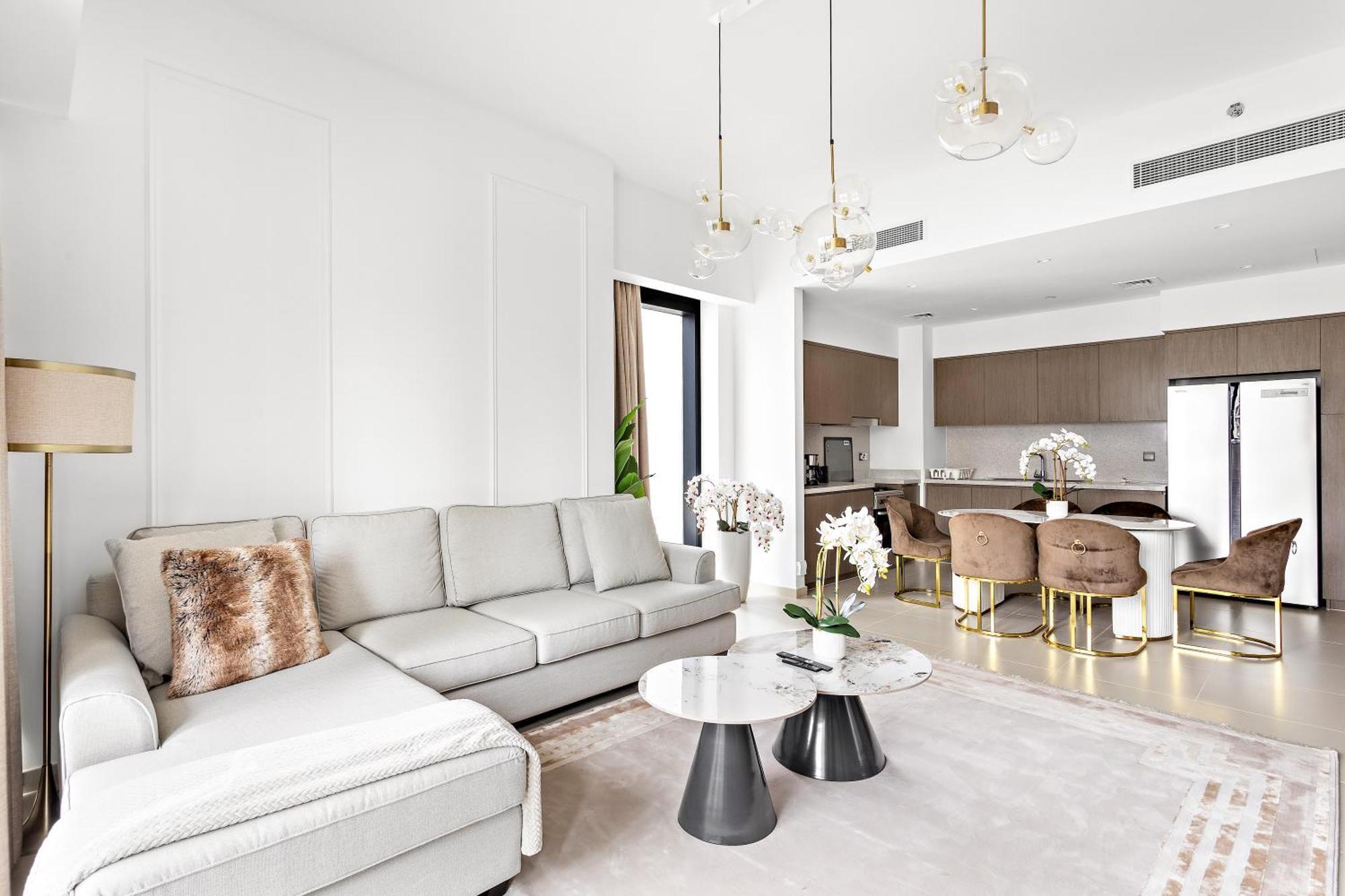 Luxury 2 Bedroom - Next To Opera